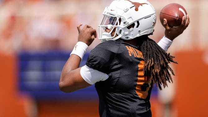 Texas QB Maalik Murphy, battling with Arch Manning