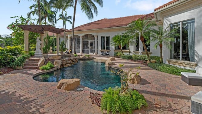 Jarrod Saltalamacchia house - 8