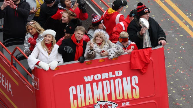 KC Chiefs Mourn Passing Of Norma Hunt, The First Lady Of Football
