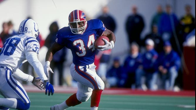 Bills running back Thurman Thomas part of classic rivalry with Dolphins.