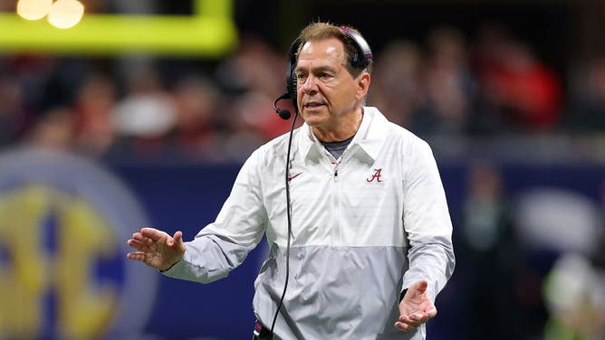 Alabama head coach Nick Saban leads the Tide to an SEC Championship over Georgia