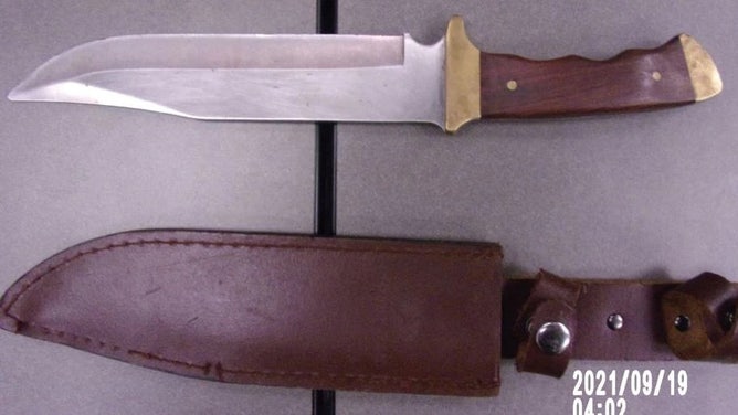 Ohio haunted house worker cuts boy with real knife