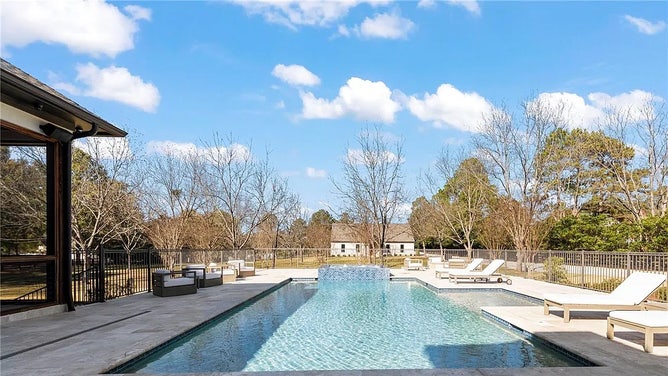 Bryan Harsin house for sale - 10