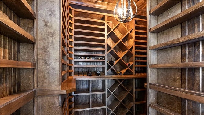 Bryan Harsin house for sale - 16
