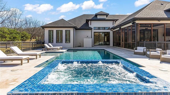 Bryan Harsin house for sale - 4