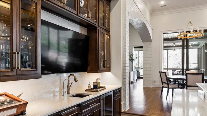 Bryan Harsin house for sale - 6
