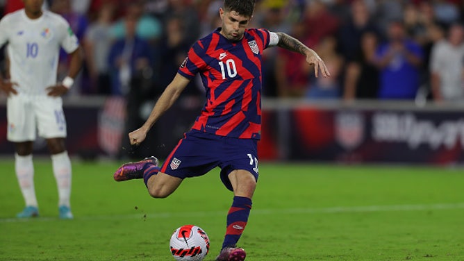 Christian Pulisic of the USMNT prepares for the 2022 World Cup