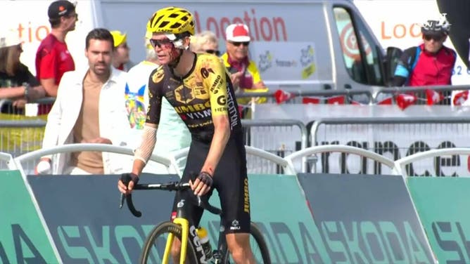 sepp-kuss-crash-tour-de-france-blood-bandage-stitches