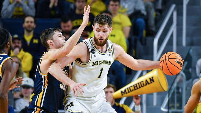 Michigan Transfer Hunter Dickinson Commits To Kansas