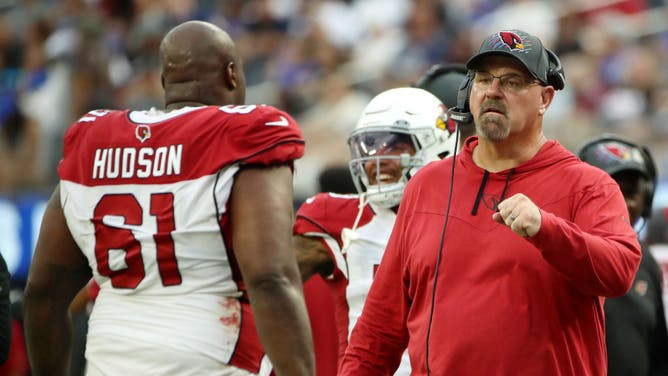 Arizona Cardinals coach Sean Kugler on the sideline.