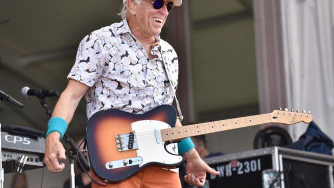 Jimmy Buffett Hospitalized For Mysterious Medical Problem