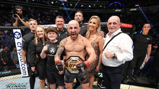 Alexander Volkanovski celebrates his win in the UFC featherweight championship fight at the UFC 276 event at T-Mobile Arena in Las Vegas.