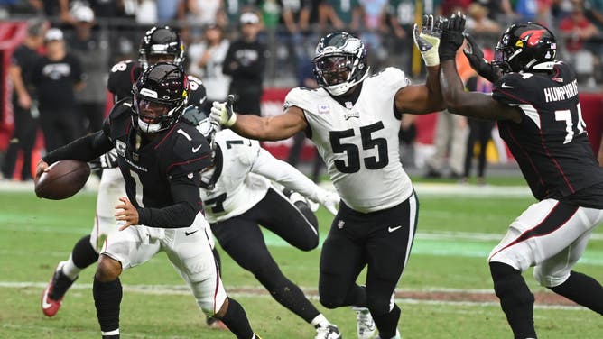 Cardinals QB Kyler Murray scrambles away from the Philadelphia Eagles at State Farm Stadium in Glendale, Arizona.