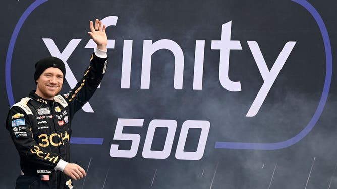 Tyler Reddick leaves race with head injury.