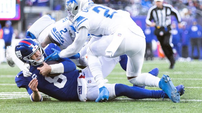 I'm sticking with the New York Giants as an NFL betting pick on Thanksgiving, even though they cost us money last week.