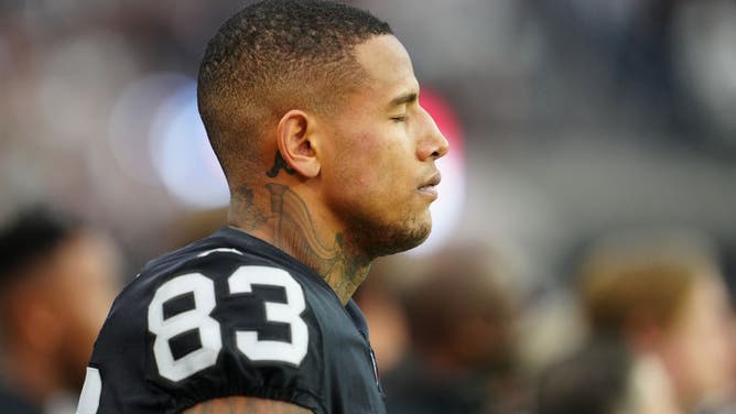 Darren Waller doesn't seem to miss his time with the Las Vegas Raiders.