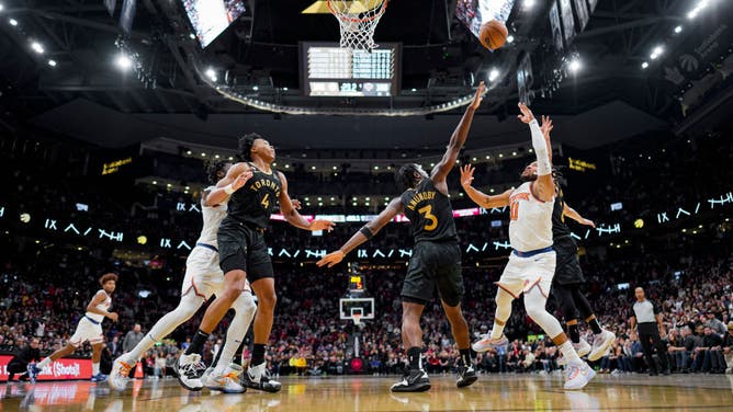 New York Knicks PG Jalen Brunson drives to the cup on the Raptors at the Scotiabank Arena in Toronto, Ontario, Canada.