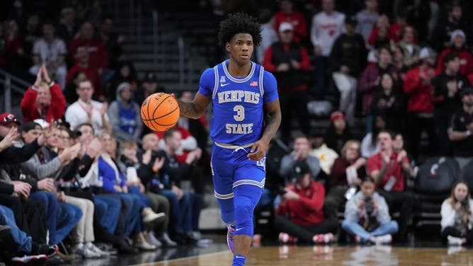Memphis PG Kendric Davis dribbles the ball in the 2nd half vs. the Cincinnati Bearcats at Fifth Third Arena in Cincinnati, Ohio.