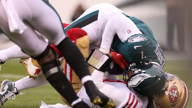 Haason Reddick of the Philadelphia Eagles sacks Josh Johnson of the San Francisco 49ers during the NFC Championship Game.