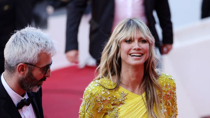 Heidi Klum nip-slip.