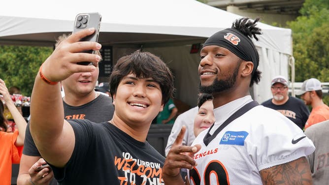 Cincinnati Bengals RB Joe Mixon explains why he took a pay cut while most NFL RBs are demanding more money and longer deals and part of the reason is his love for Cincinnati.