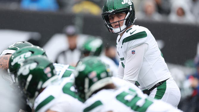 Jets coach Robert Saleh is seeing improvement from Zach Wilson so would he bench him for Aaron Rodgers?