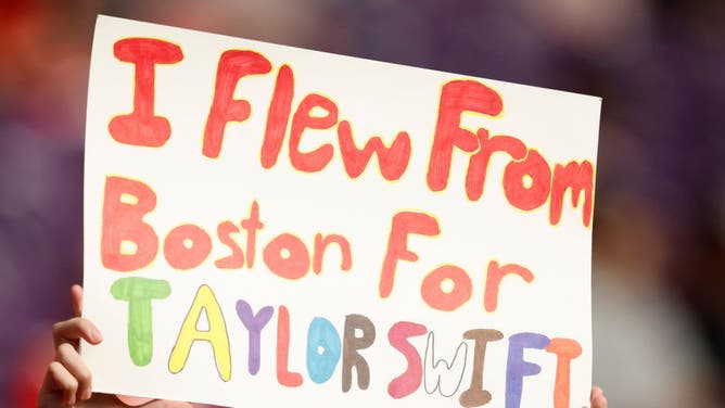 Vikings Mascot Trolls Taylor Swift For Missing Sunday's Game
