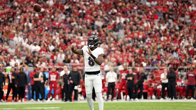 Baltimore Ravens QB Lamar Jackson attempts a pass vs. the Cardinals at State Farm Stadium in Glendale, Arizona.