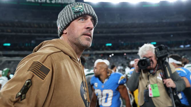 Injured Jets quarterback Aaron Rodgers isn't ready to play so coach Robert Saleh must wait if he wants to make a change.