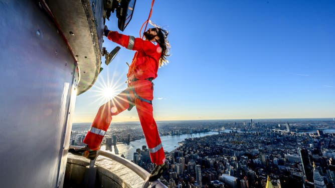 Attention-Starved Jared Leto Climbs Empire State Building