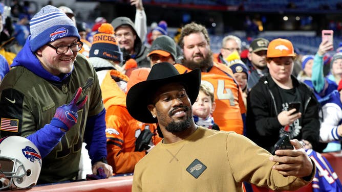 Bills linebacker Von Miller shares a moment with fans.