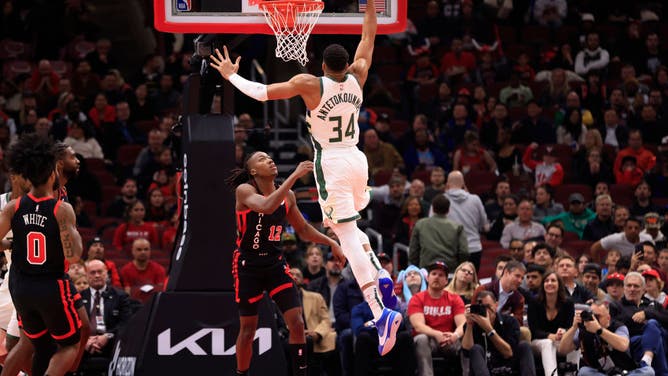 Milwaukee Bucks PF Giannis Antetokounmpo dunks the ball vs. the Bulls at the United Center in Chicago.