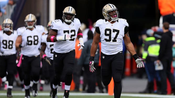 Former NFL Player's Family Sues Funeral Home For Mishandling Remains