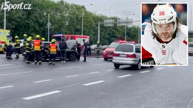 Jaromir Jagr car crash tram Photos