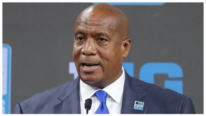 B1G commissioner Kevin Warren expected to join the Bears. (Credit: Getty Images)