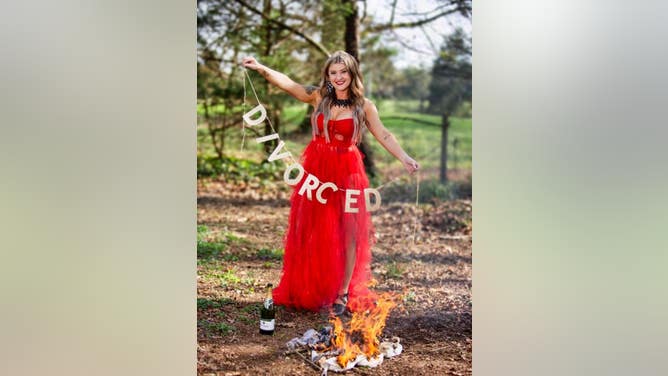 Lauren Brooke Divorce Photo Shoot