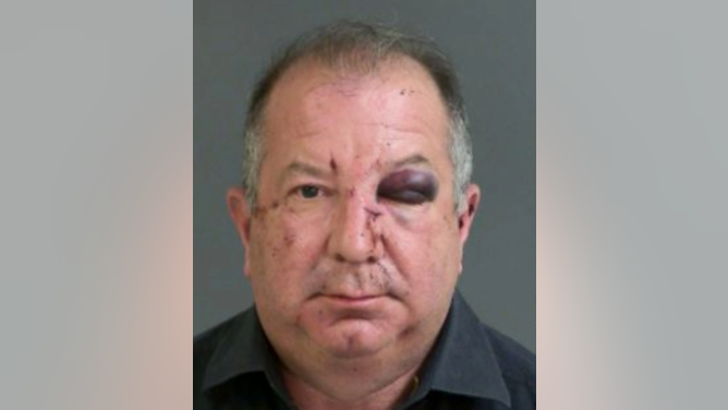 84844da7-Lawyer arrested for assaulting girlfriend