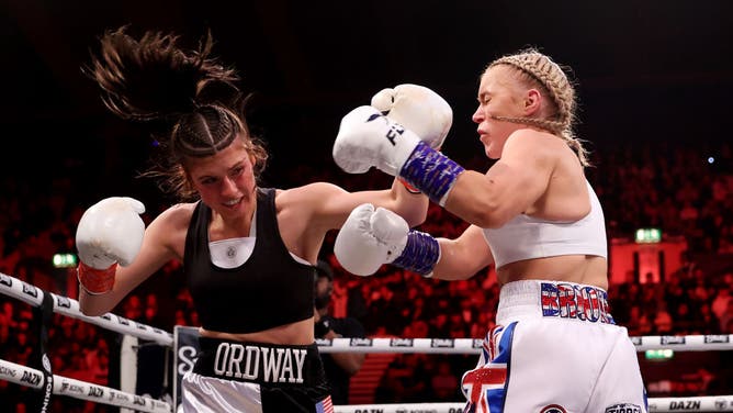 Influencer Boxer Elle Brooke Calls Out 'Weird' Adult Film Star Lana Rhoades As She Searches For Her Next Opponent