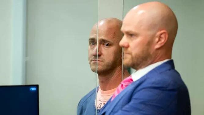 Off-Duty Pilot Accused Of Trying To Crash A Plane Says He Was Tripping On Magic Mushrooms