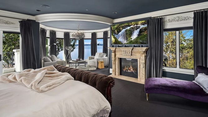 Russell Wilson house for sale photos