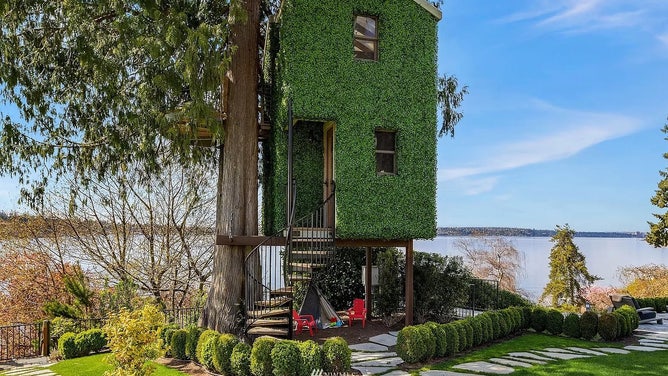 Russell Wilson house for sale photos