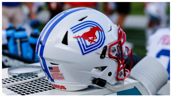 PAC-12 commissioner George Kliavkoff visiting the SMU Mustangs. (Credit: Getty Images)
