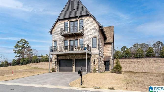 Steve Sarkisian house - 1