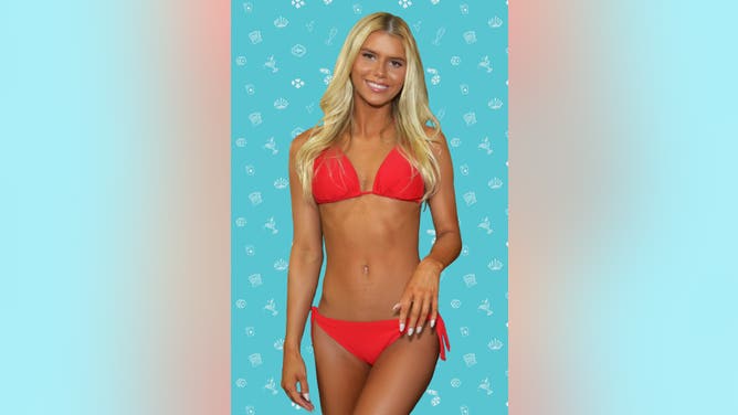 Sydney Sennett_Roswell, GA- Miss Hooters 2023 contestant