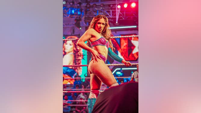 Valerie Loureda Lola Vice