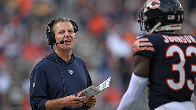 Bears coach Matt Eberflus says Justin Fields is doubtful to play and also out.