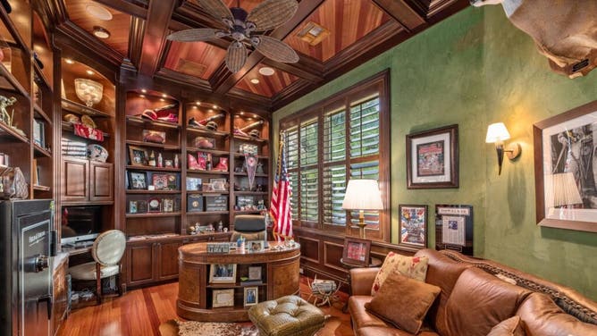 Jarrod Saltalamacchia house - 5