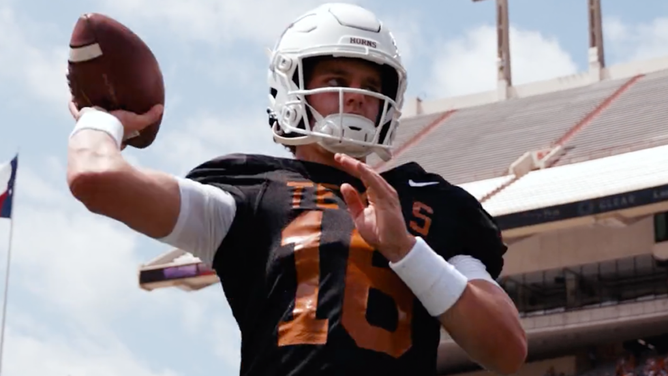 arch-manning-texas-spring-game-highlights-quinn-ewers-reaction-stats-sarkisian