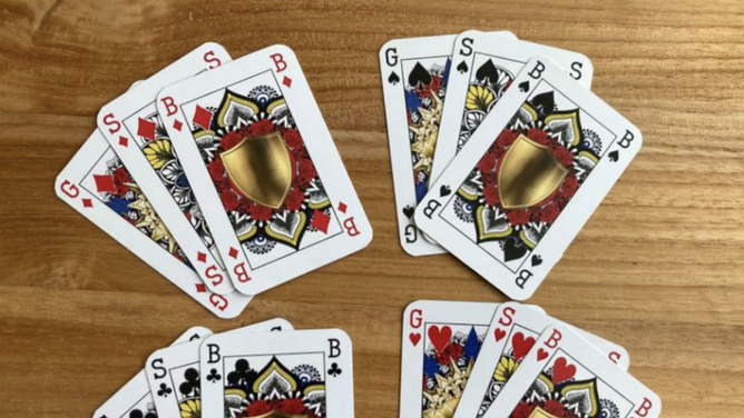Gender-neutral playing cards