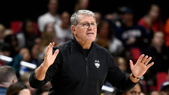 Geno Auriemma goes nuts on ESPN reporter.